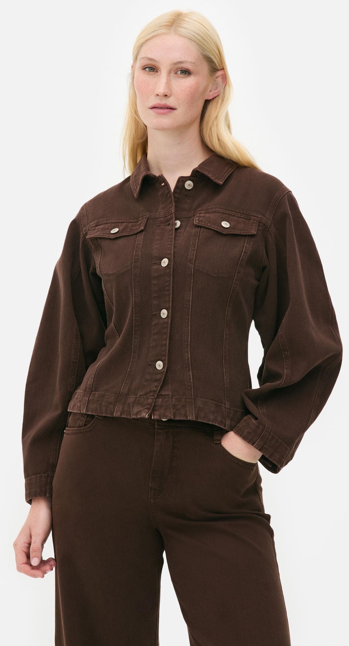 Chaqueta vaquera ceñida a la cintura de Primark