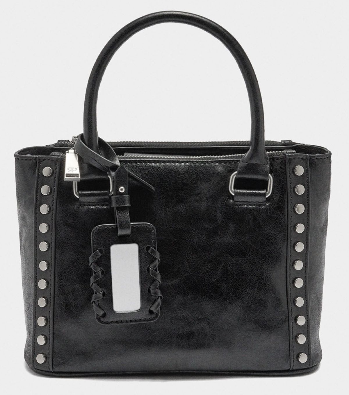 Bolso tote con tachuelas de Parfois