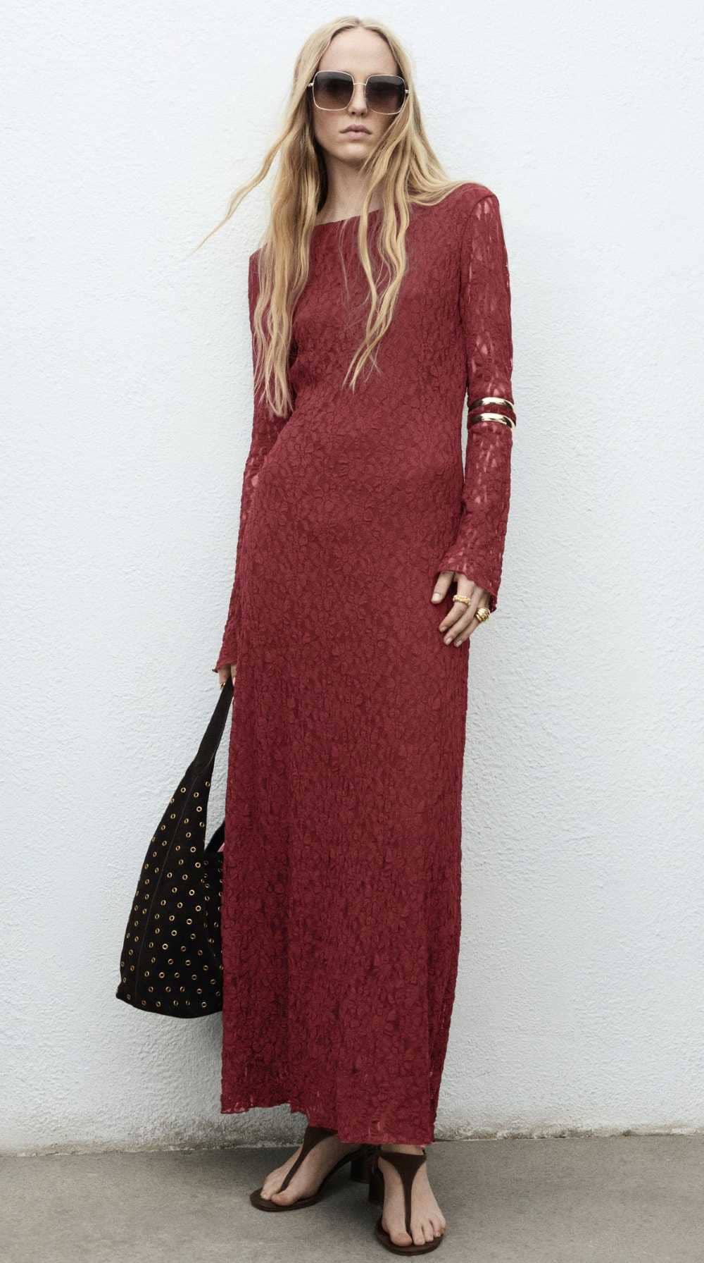 Vestido encaje manga acampanada de Mango