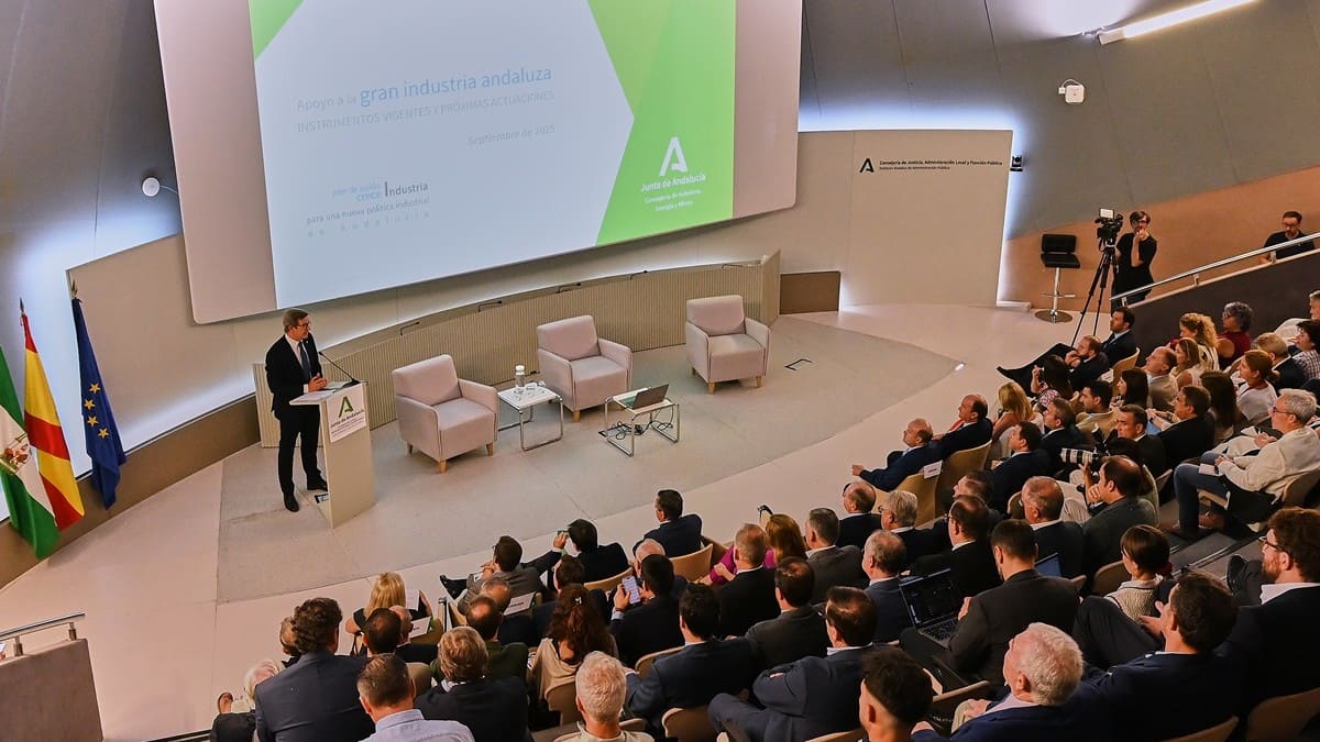 Jorge Paradela, ha presidido el primer Encuentro con la gran industria andaluza | Salvador López Medina