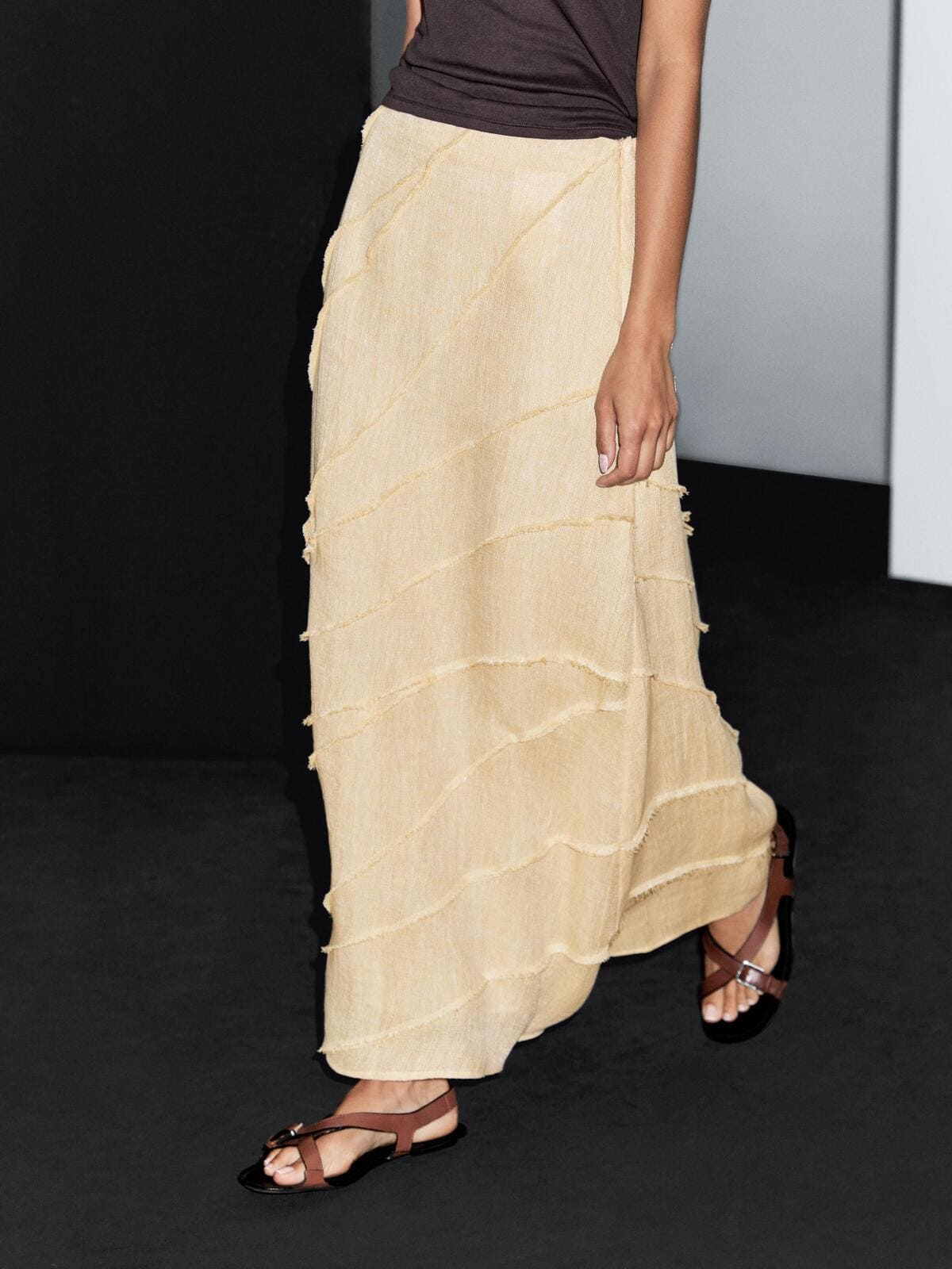 Falda midi con detalle patchwork