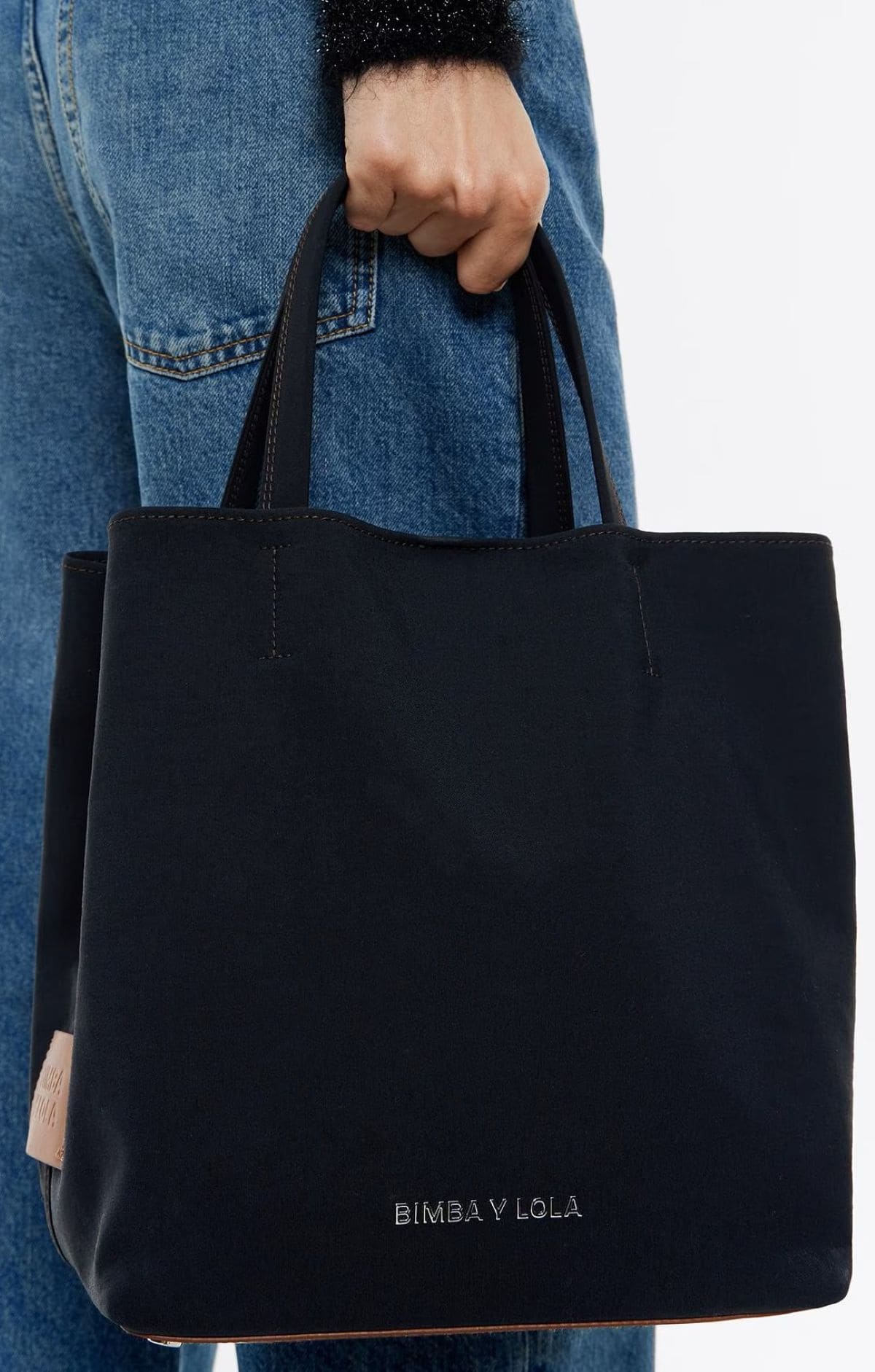 Bolso de mano Chihuahua grande convertible a bandolera Bimba y Lola de El Corte Inglés