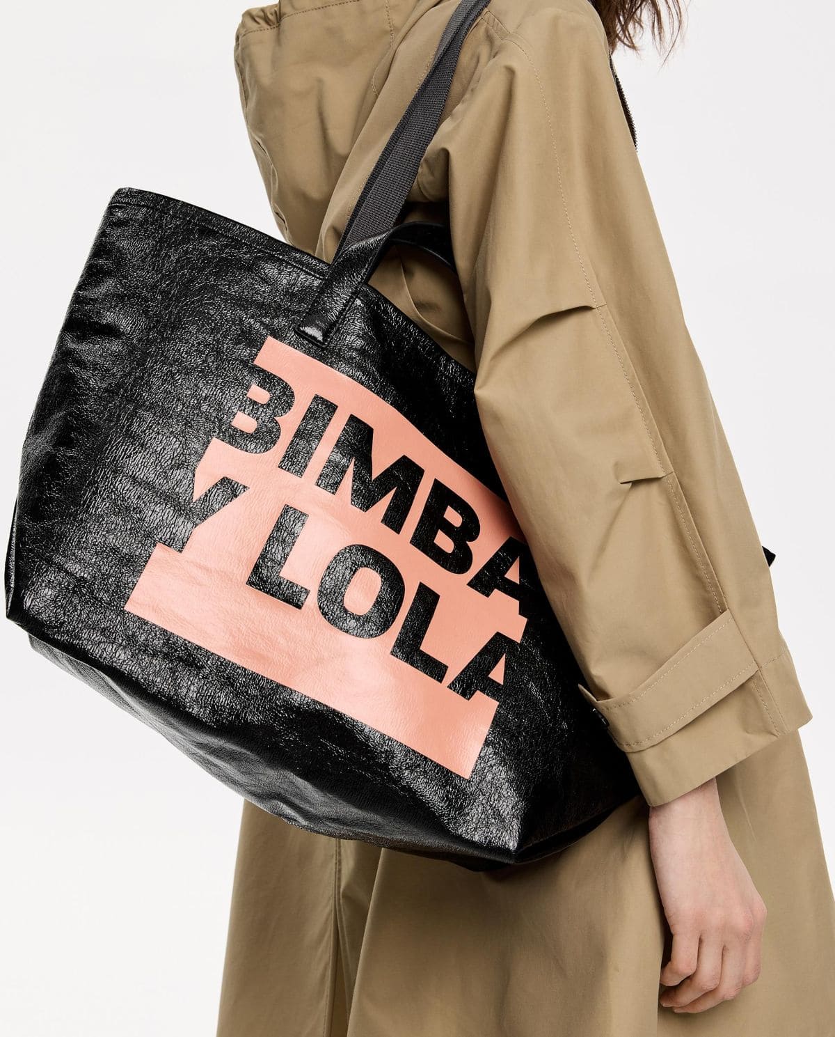 Bolso de hombro tipo shopper grande Bimba y Lola de El Corte Inglés
