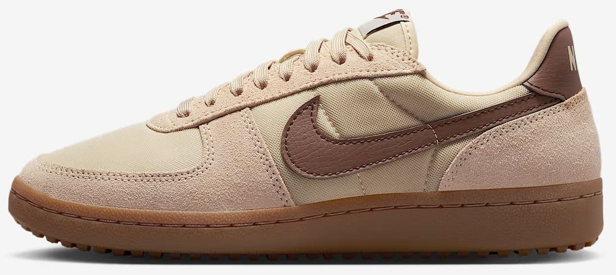 Las zapatillas Nike Field General en color marrón