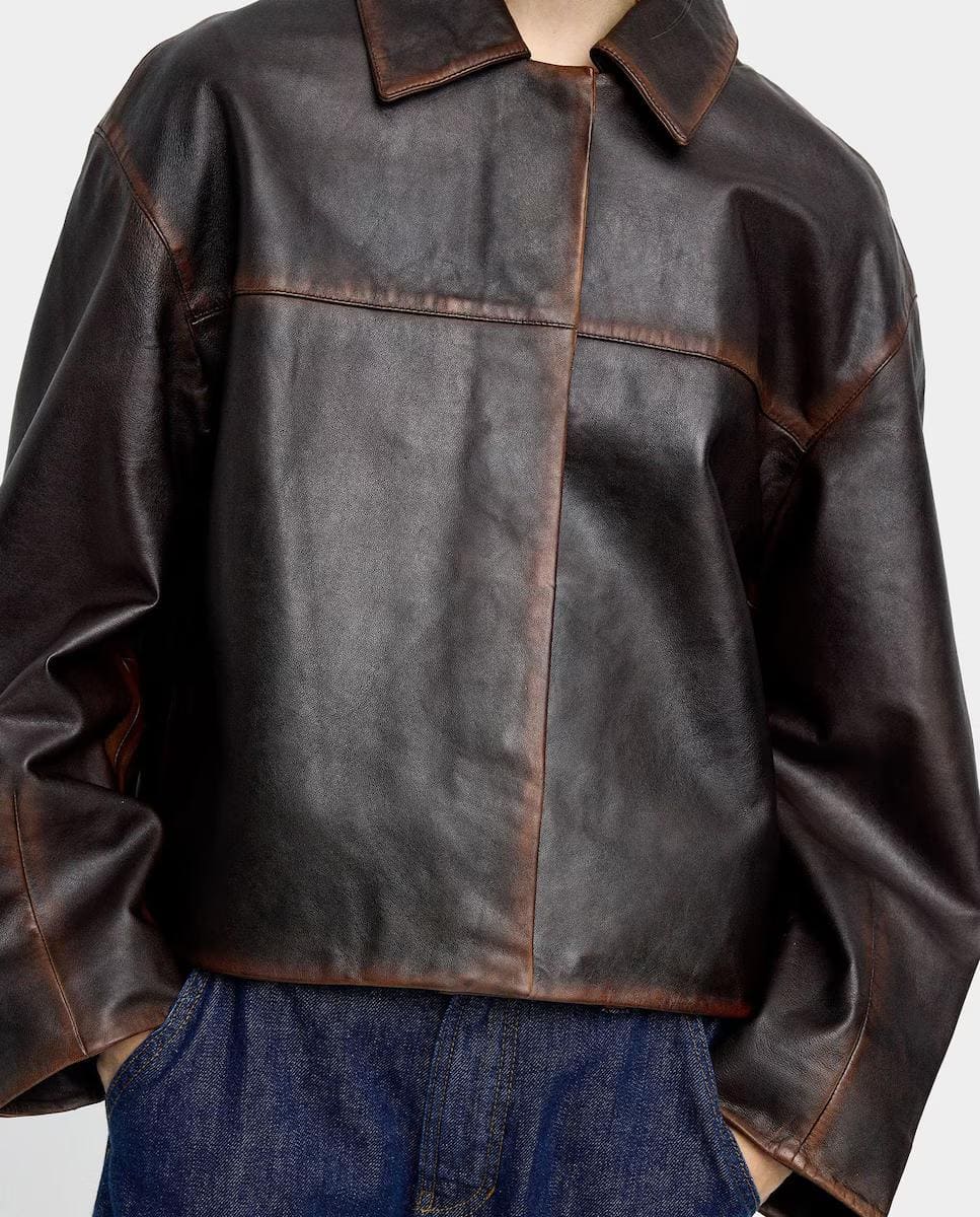 Cazadora de piel efecto desgastado con botones en liso