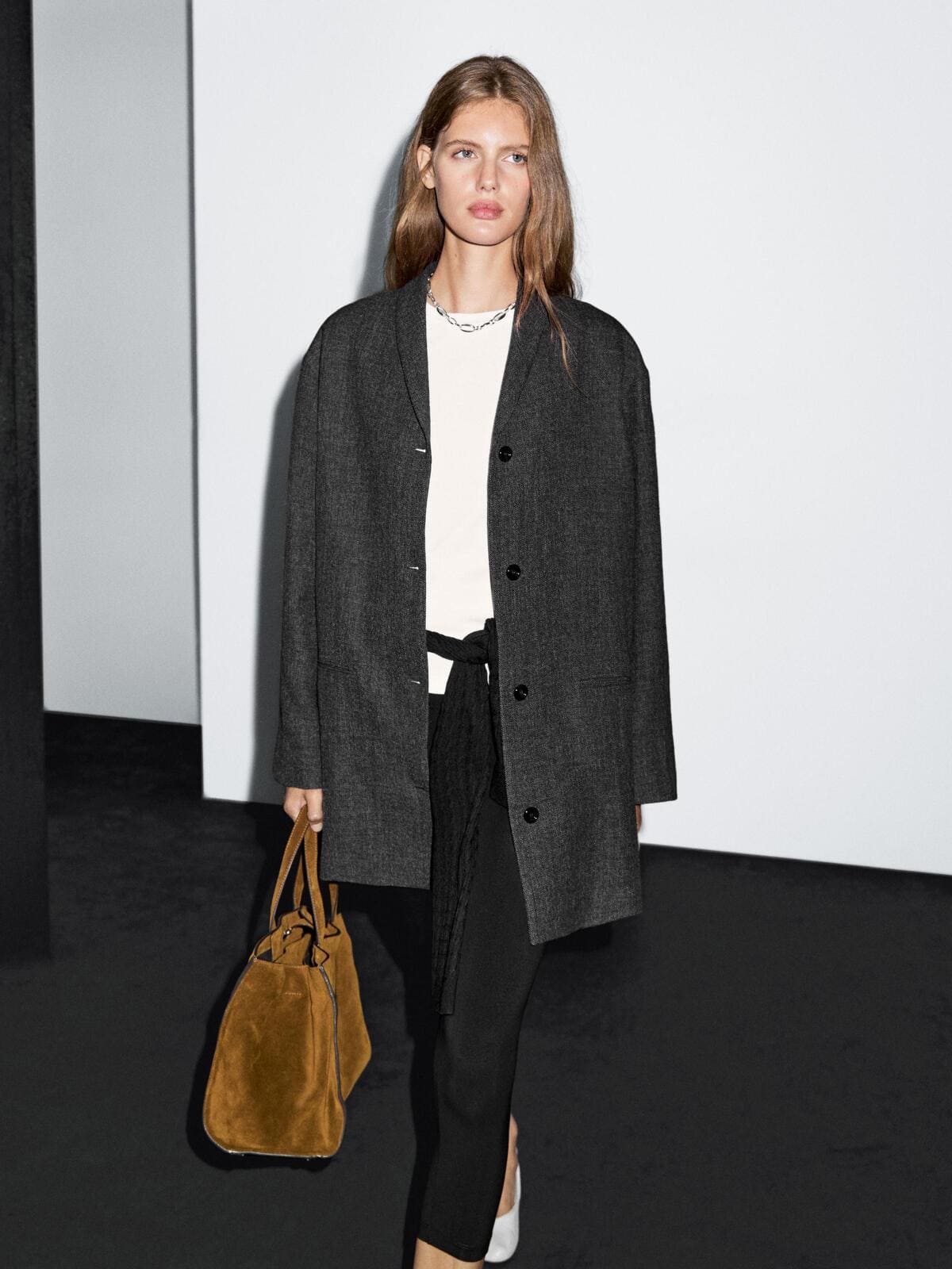 Abrigo medio cuello solapa con lana