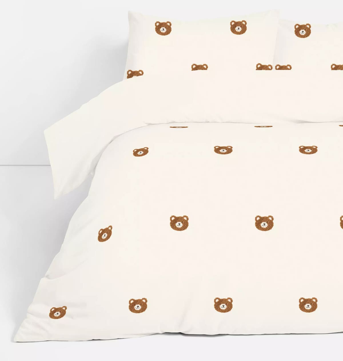 El set de funda nórdica doble con ositos en relieve de Primark