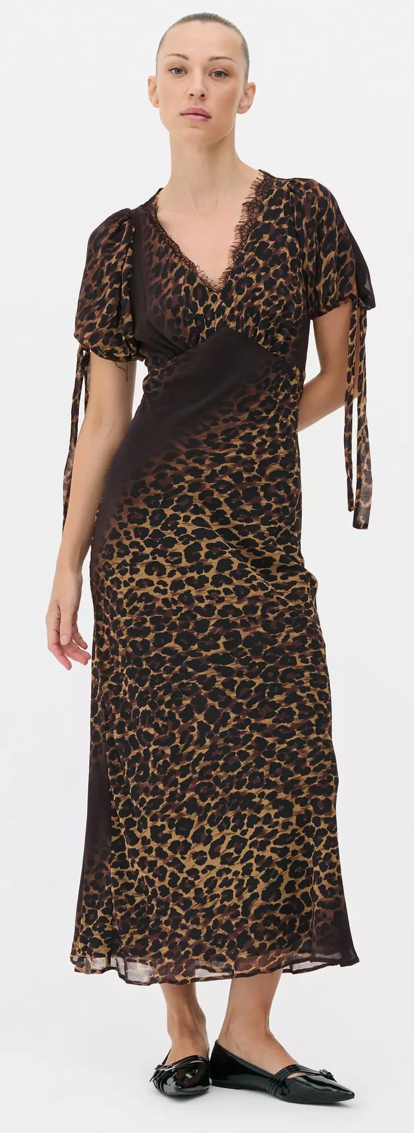 El nuevo vestido de tarde con estampado animal de Rita Ora en Primark