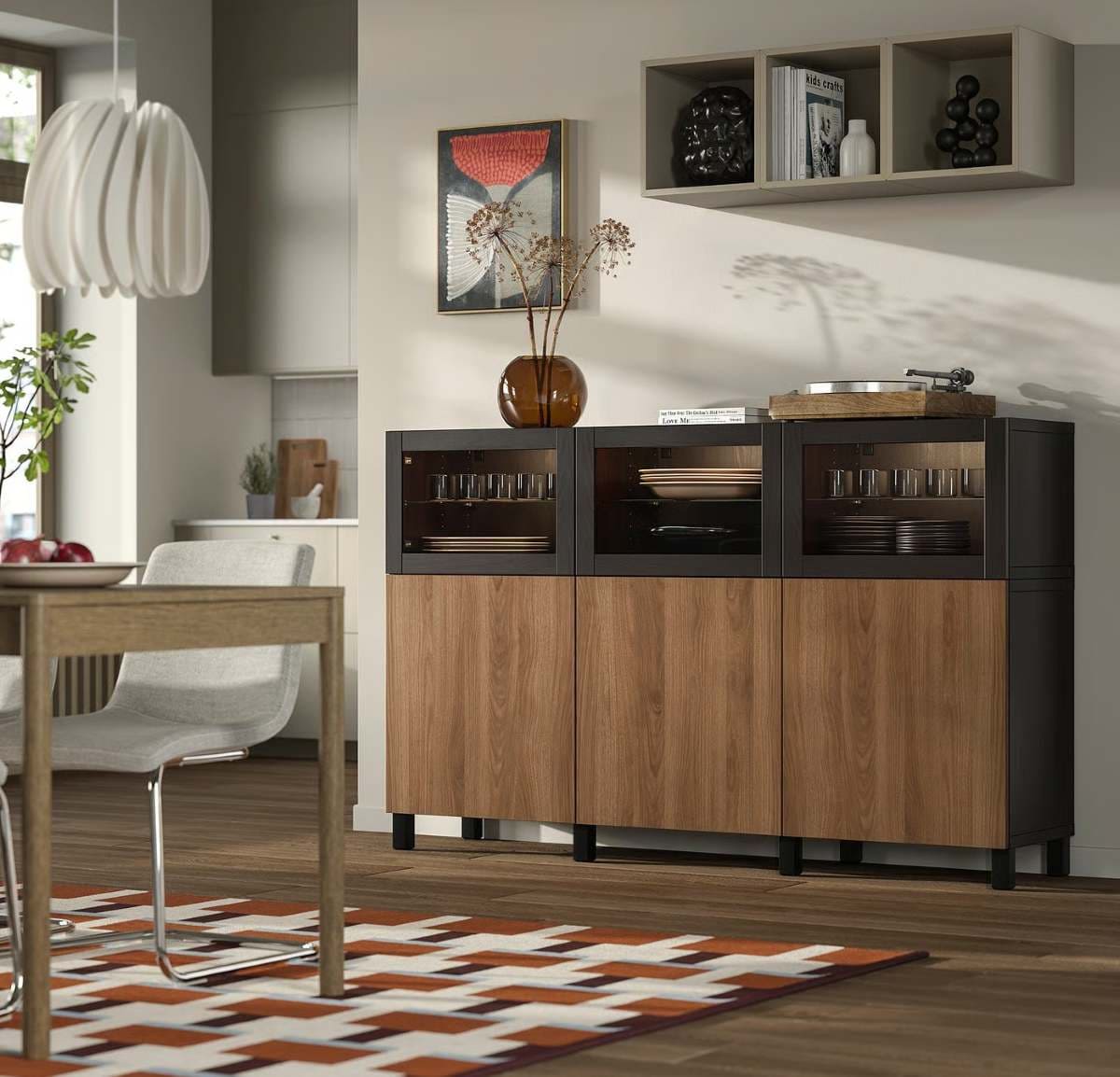 BESTÅ Mueble salón con cristalera de Ikea