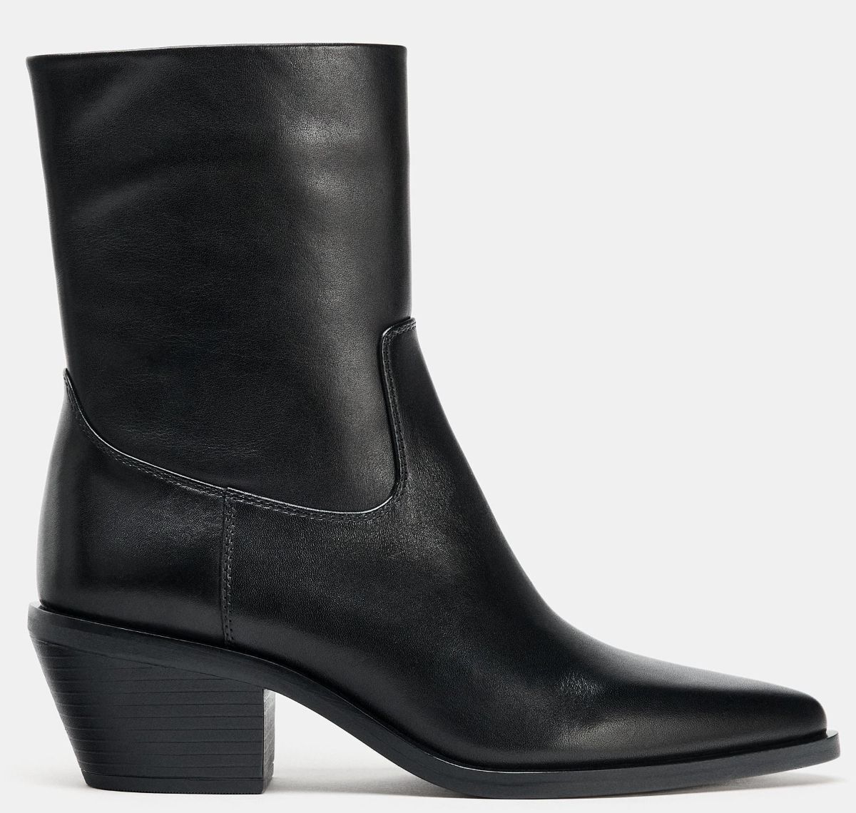 Botín campero de piel de Zara