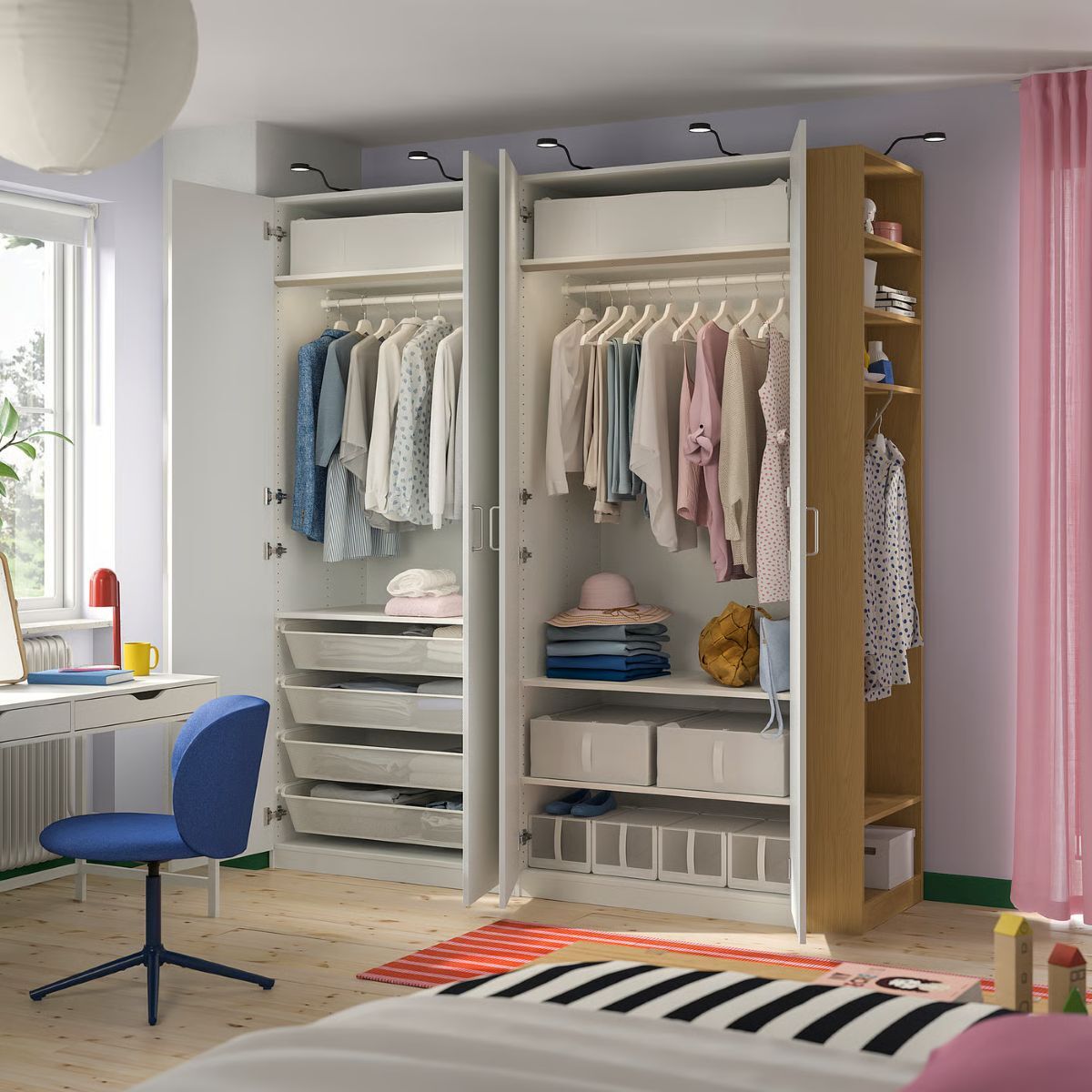 Combinación de armario de las series PAX y FORSAND de Ikea