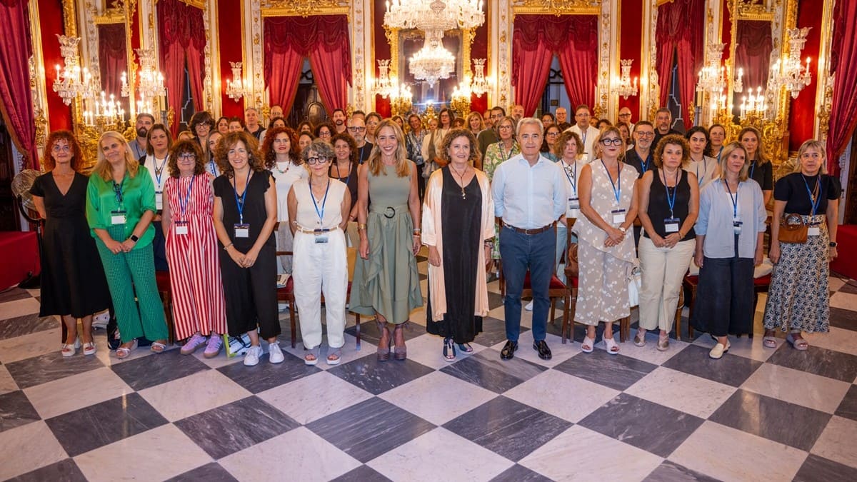 Profesionales de diferentes ámbitos se han dado cita en el encuentro celebrado en el Salón Regio