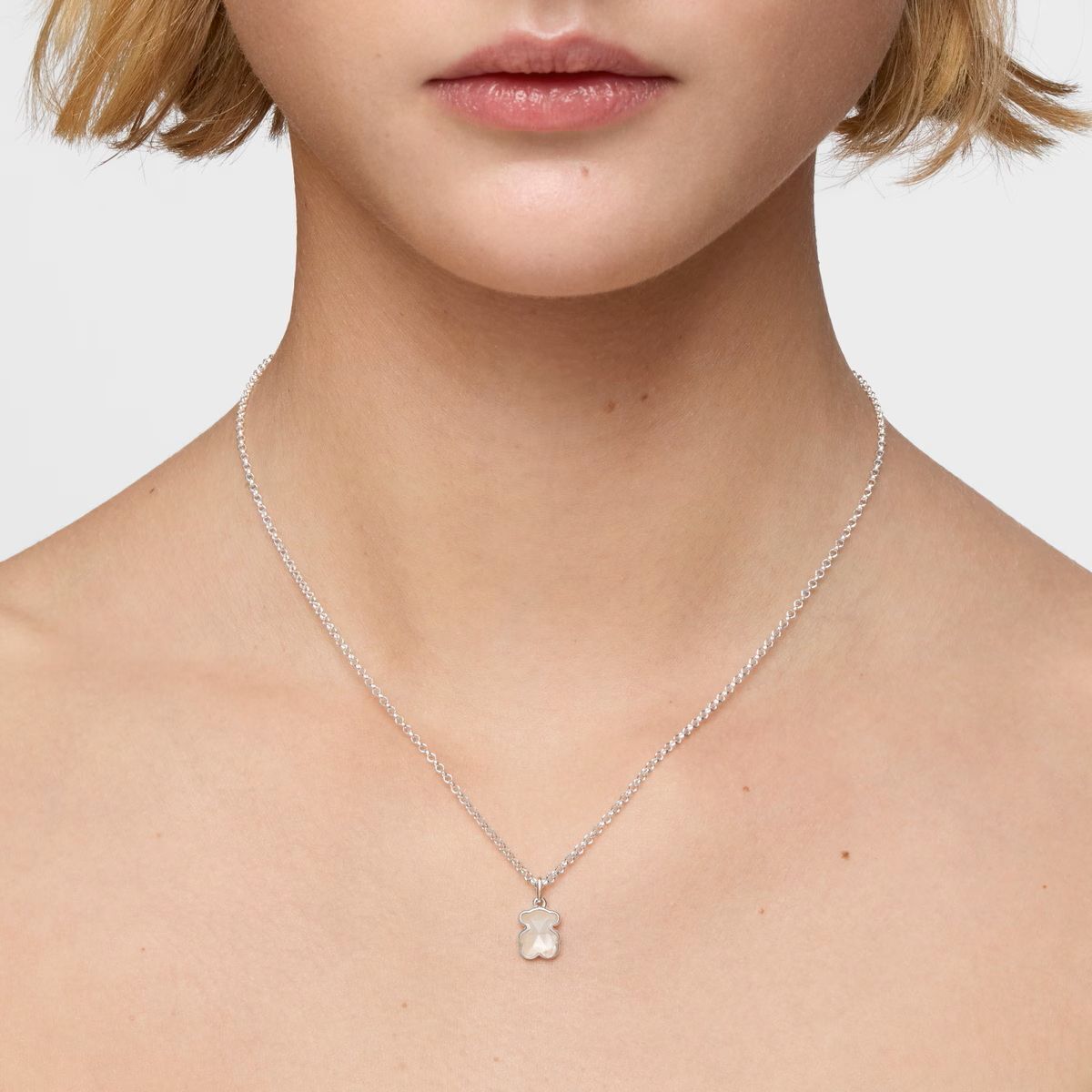 Collar corto de plata y motivo oso en nácar Icon Color de Tous
