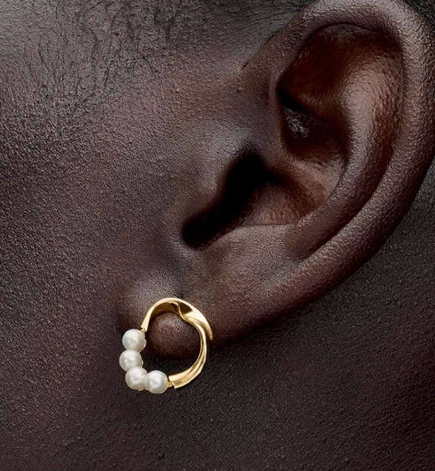 Pendientes de Botón Círculo Forma Orgánica y Perlas Cultivadas de Agua Dulce Tratadas de Pandora