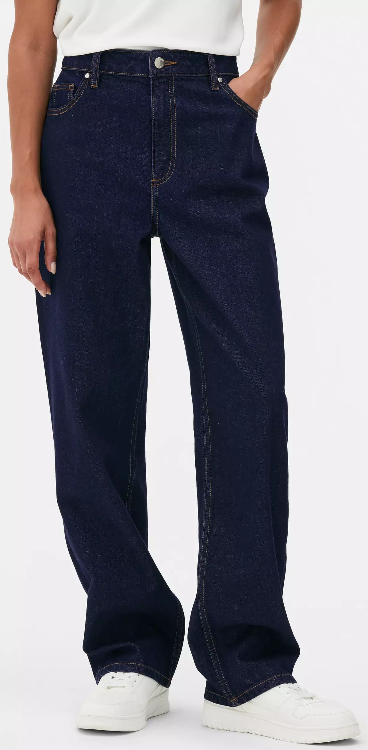 Vaqueros de talle alto y pernera ancha de The Edit en Primark