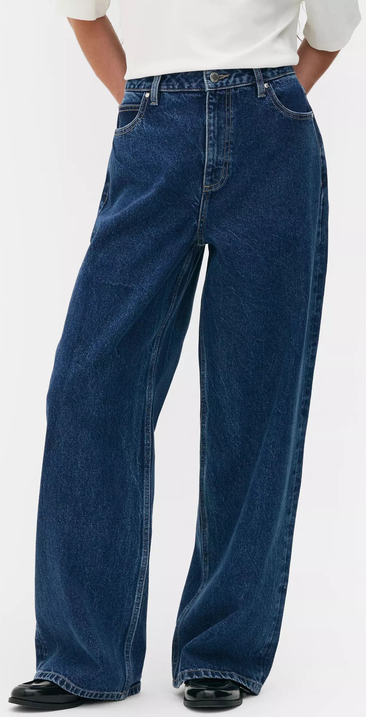 Vaqueros de pernera ancha y talle alto de The Edit en Primark