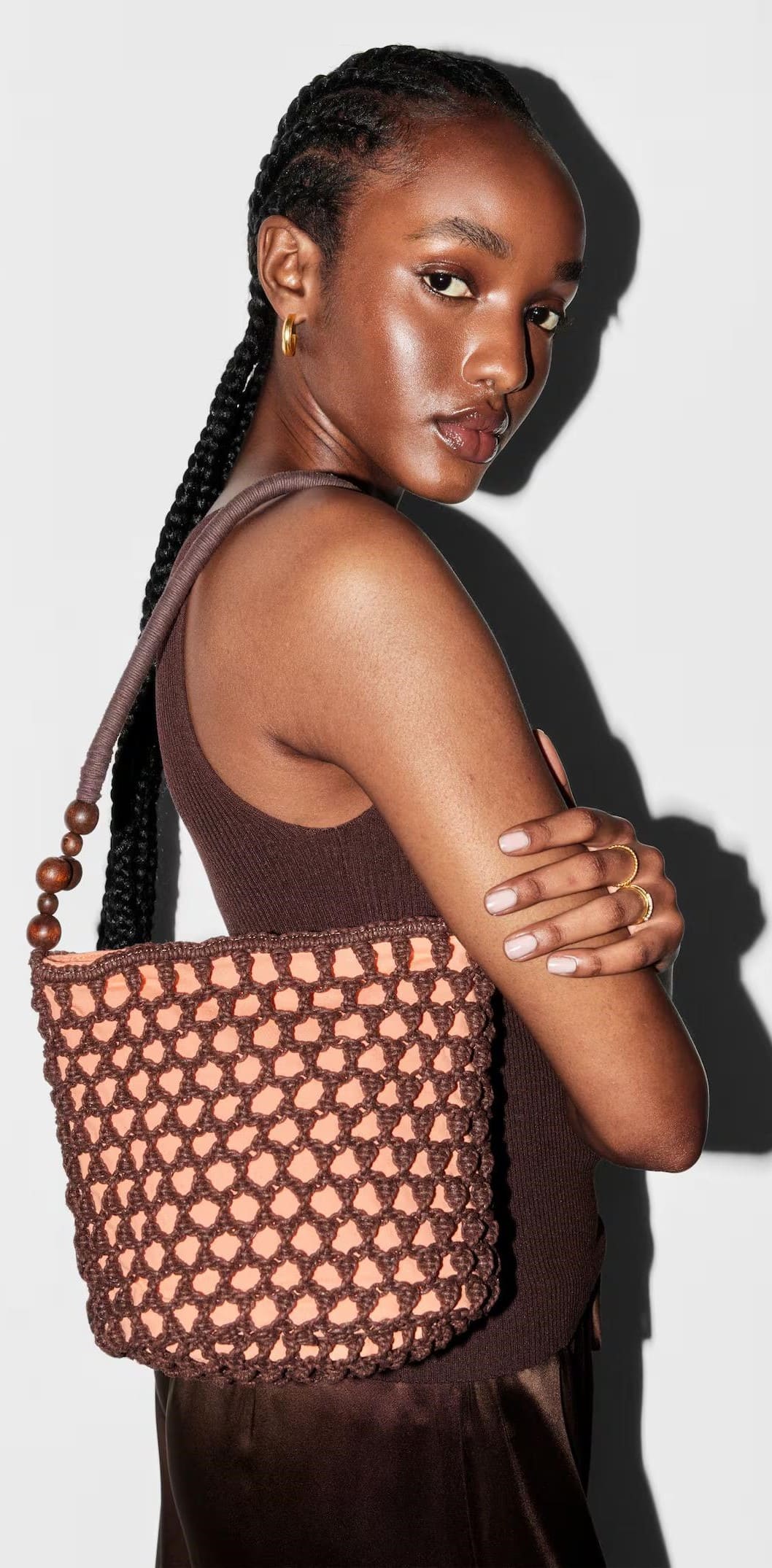 Bolso cubo de ganchillo con cuentas