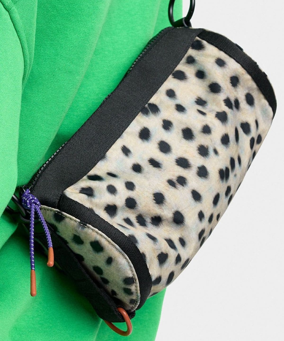 Bolso bowling de nylon estampado animal de Parfois