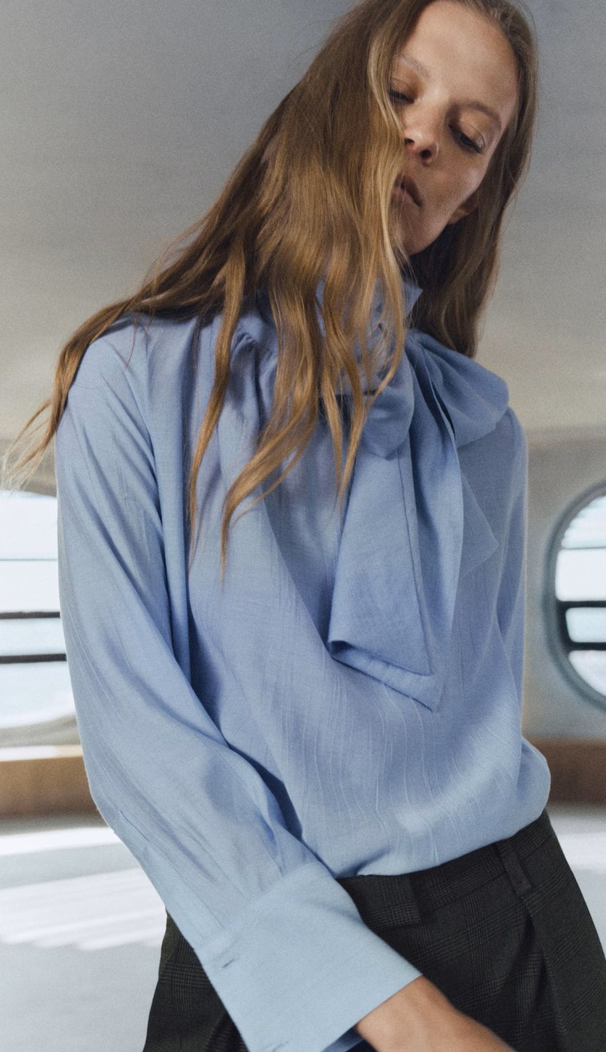 Blusa textura fular de Mango