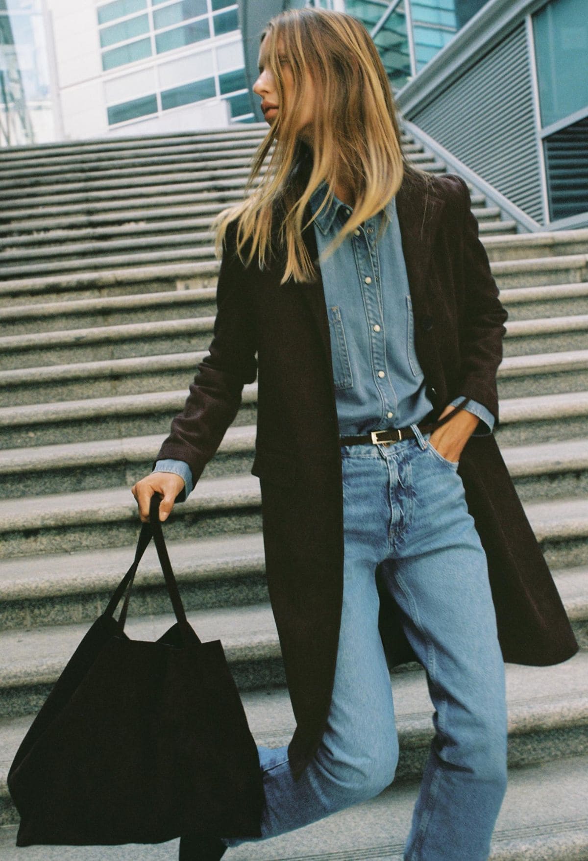 Abrigo levita efecto ante de Zara