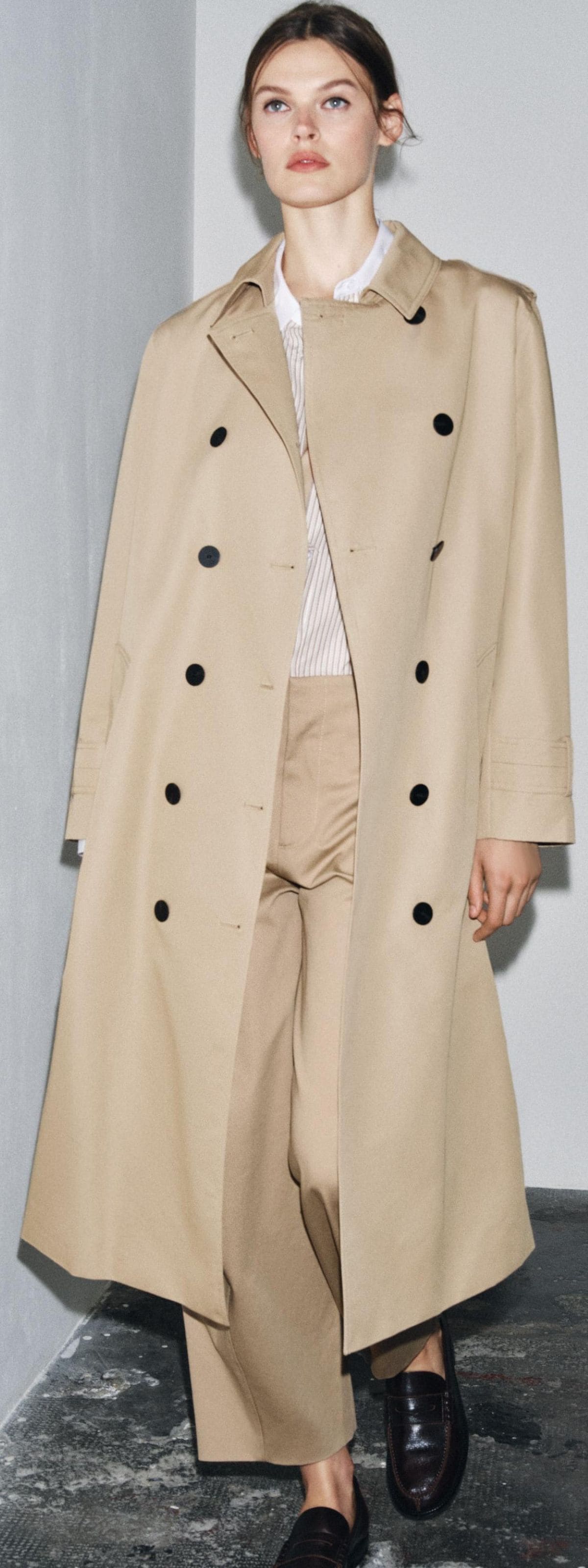 Abrigo trench cruzado water repellent ZW Collection de Zara
