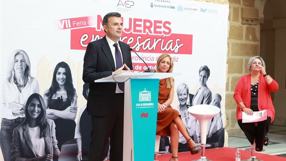 El alcalde de Cádiz, Bruno García, durante su intervención | Cristo García
