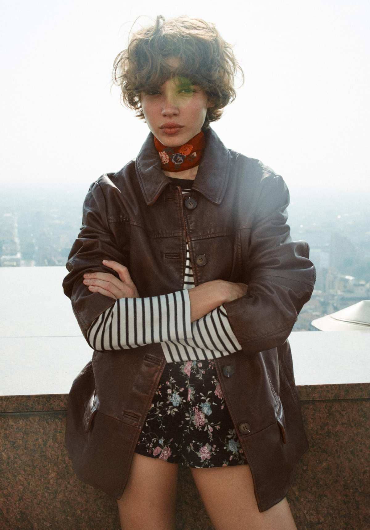 Chaqueta piel efecto lavada de Zara