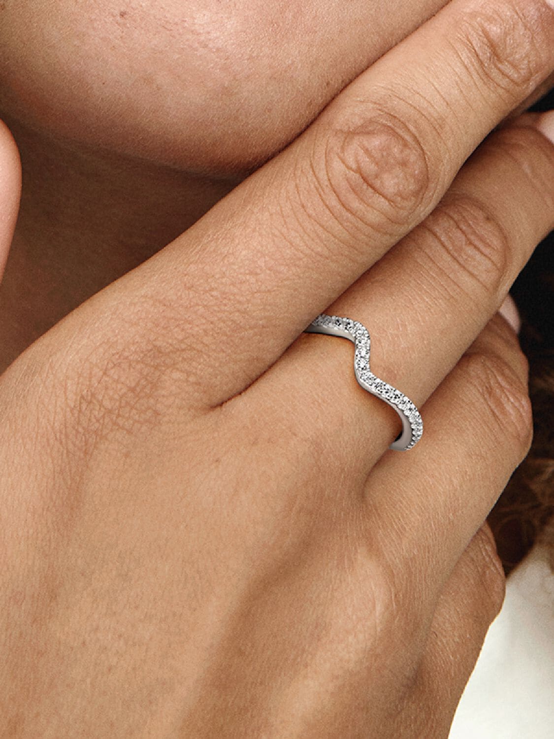 Anillo Onda Brillante