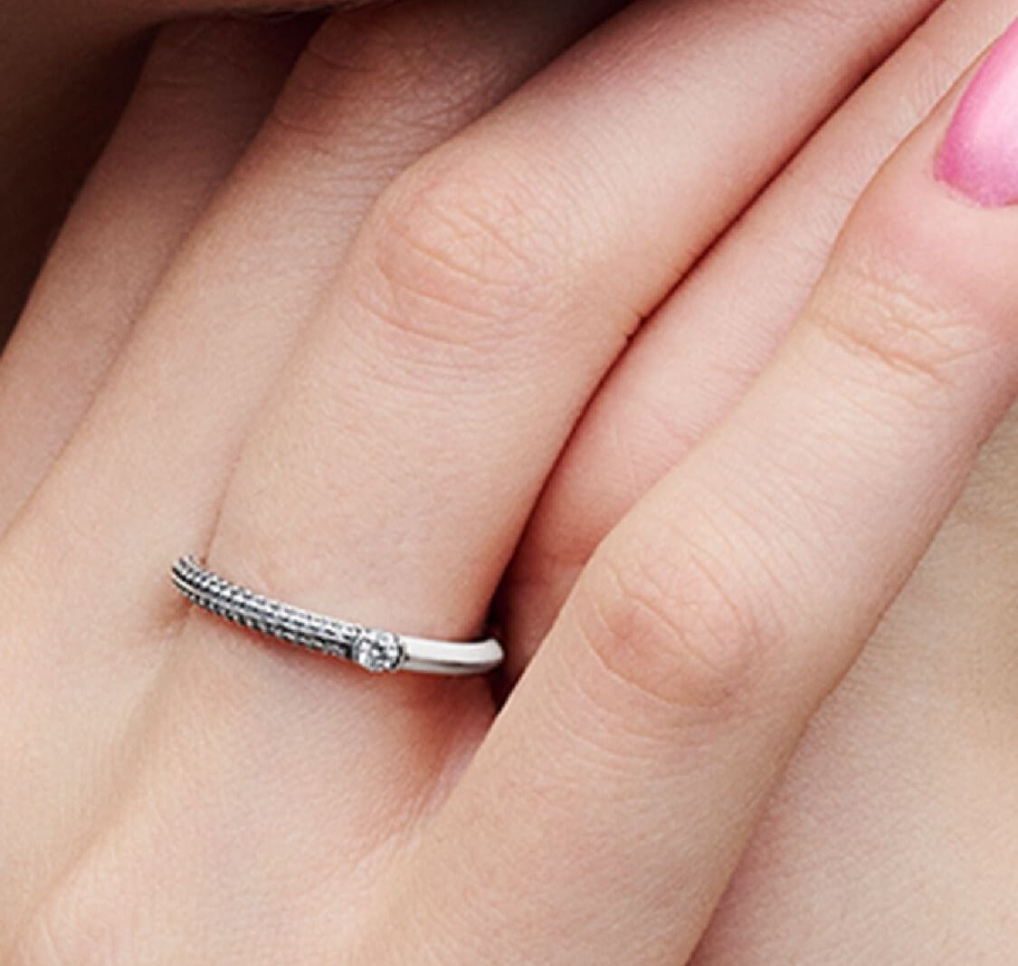 Anillo Dual Blanco y Pavé de Pandora