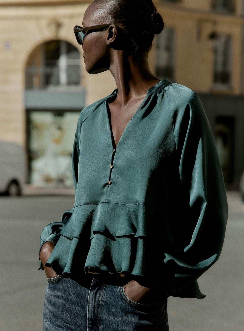 Blusa volantes de Zara