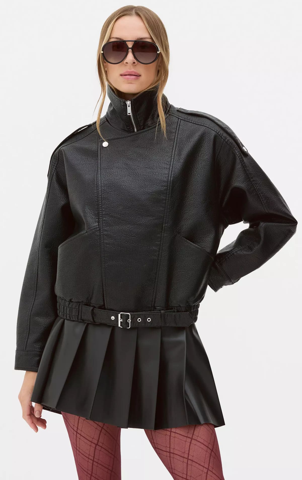 Nueva chaqueta bómber efecto piel Rita Ora de Primark