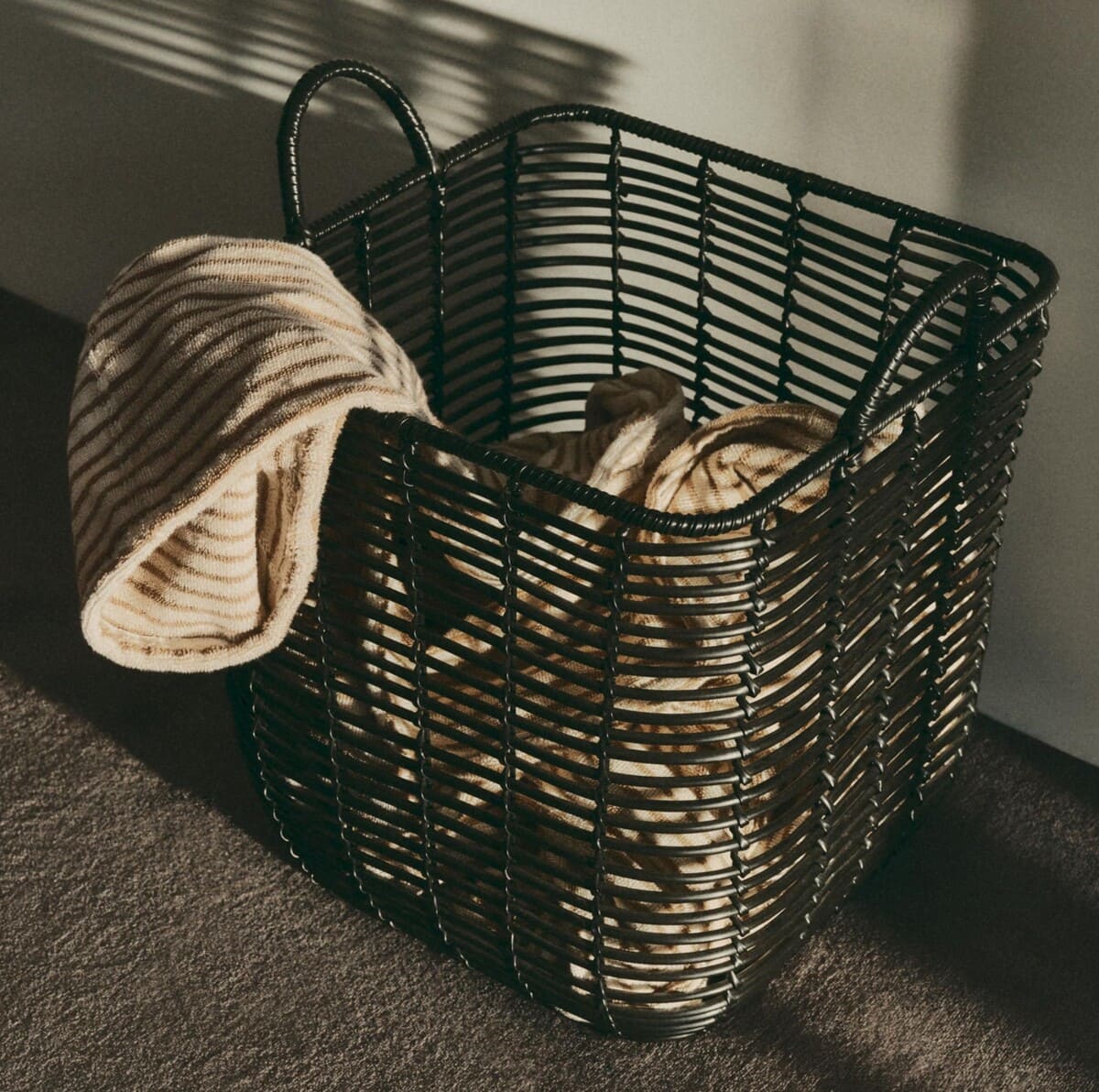 Cesta de rejilla grande