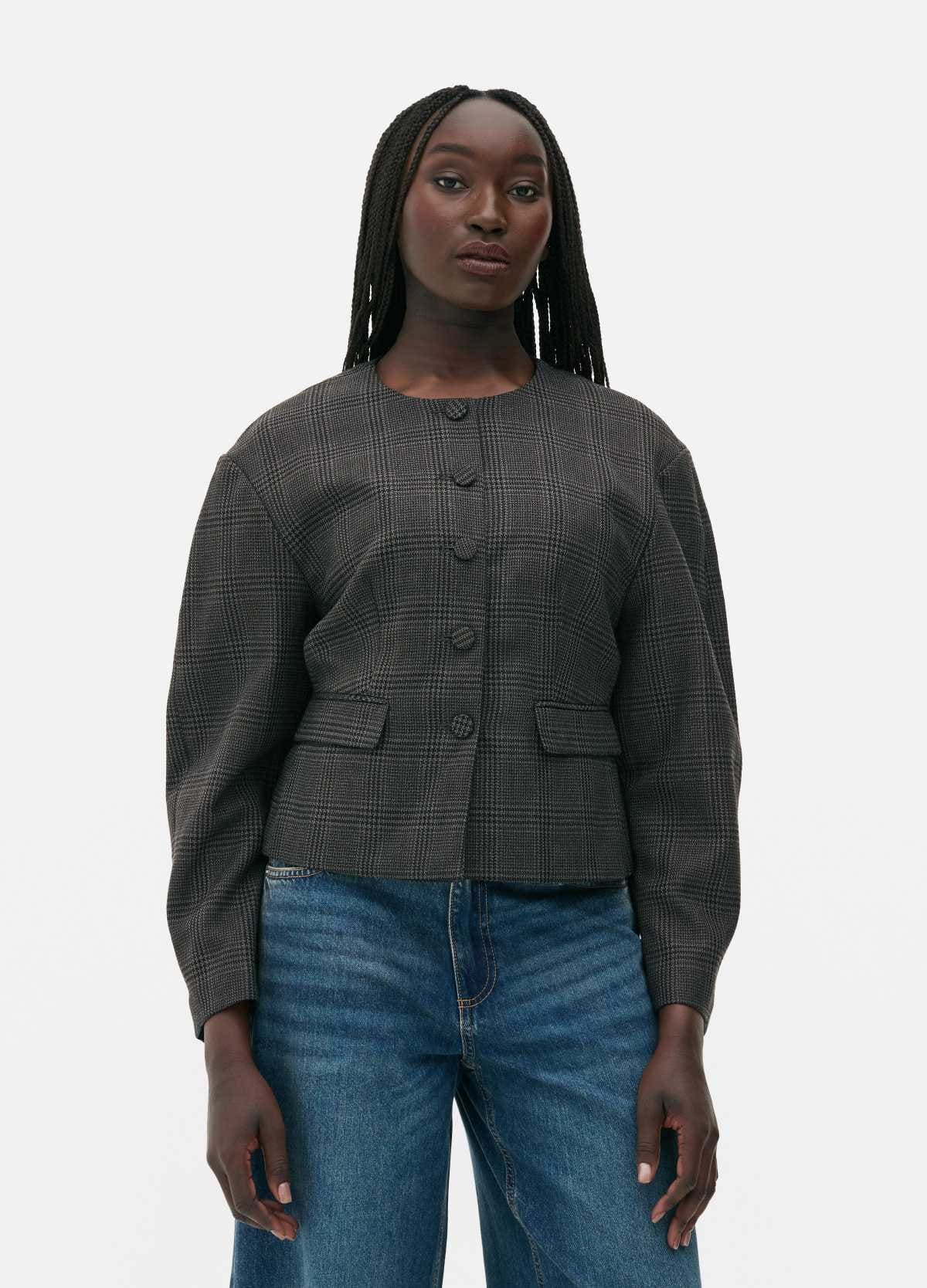 Chaqueta corta con manga abullonada de Rita Ora de Primark