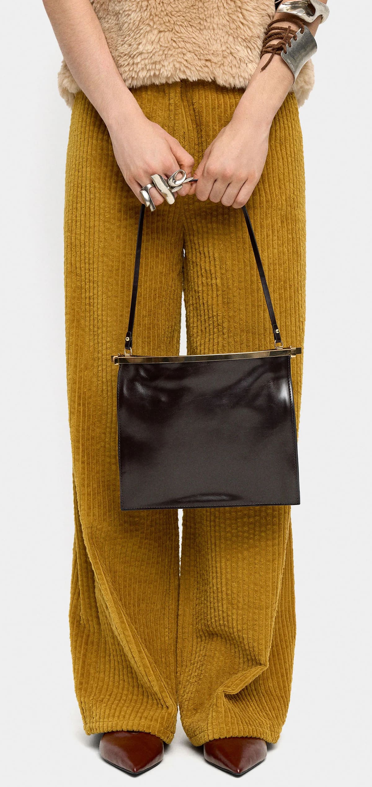 El nuevo bolso de hombro de piel de Parfois