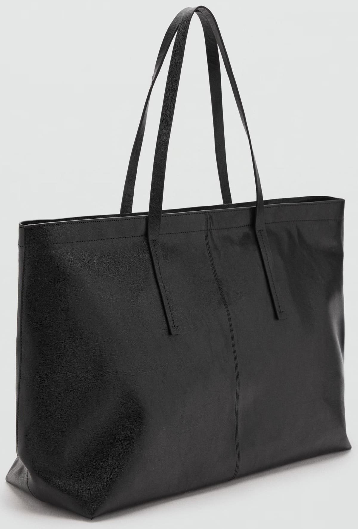Nuevo bolso shopper de piel en color negro de Mango