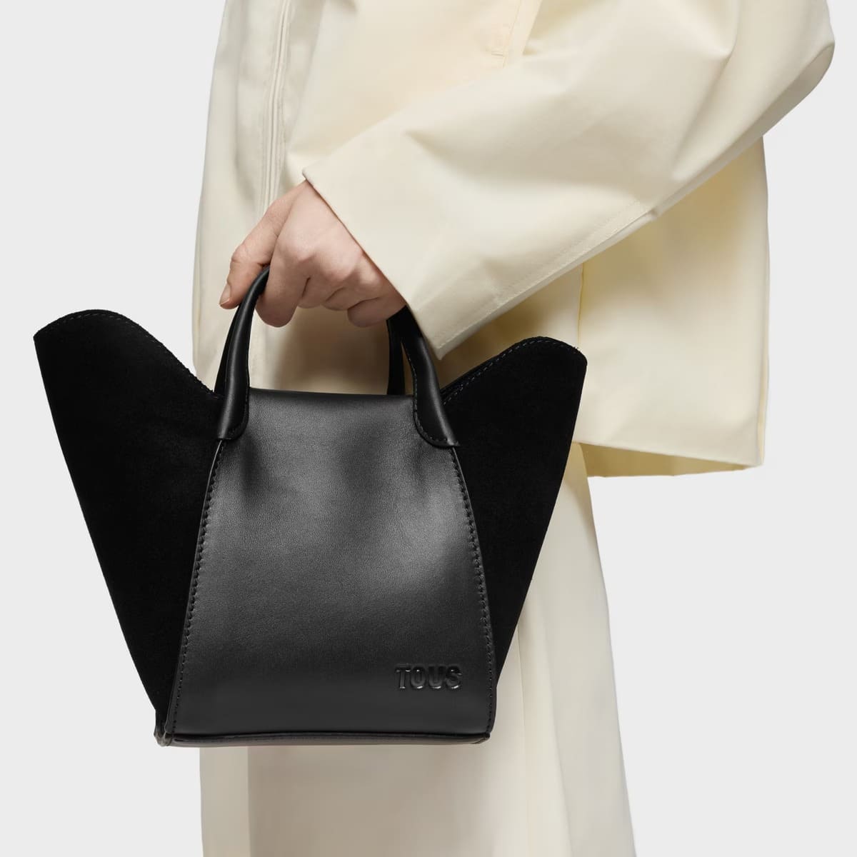El bolso capazo pequeño de piel negro Tous Tulip