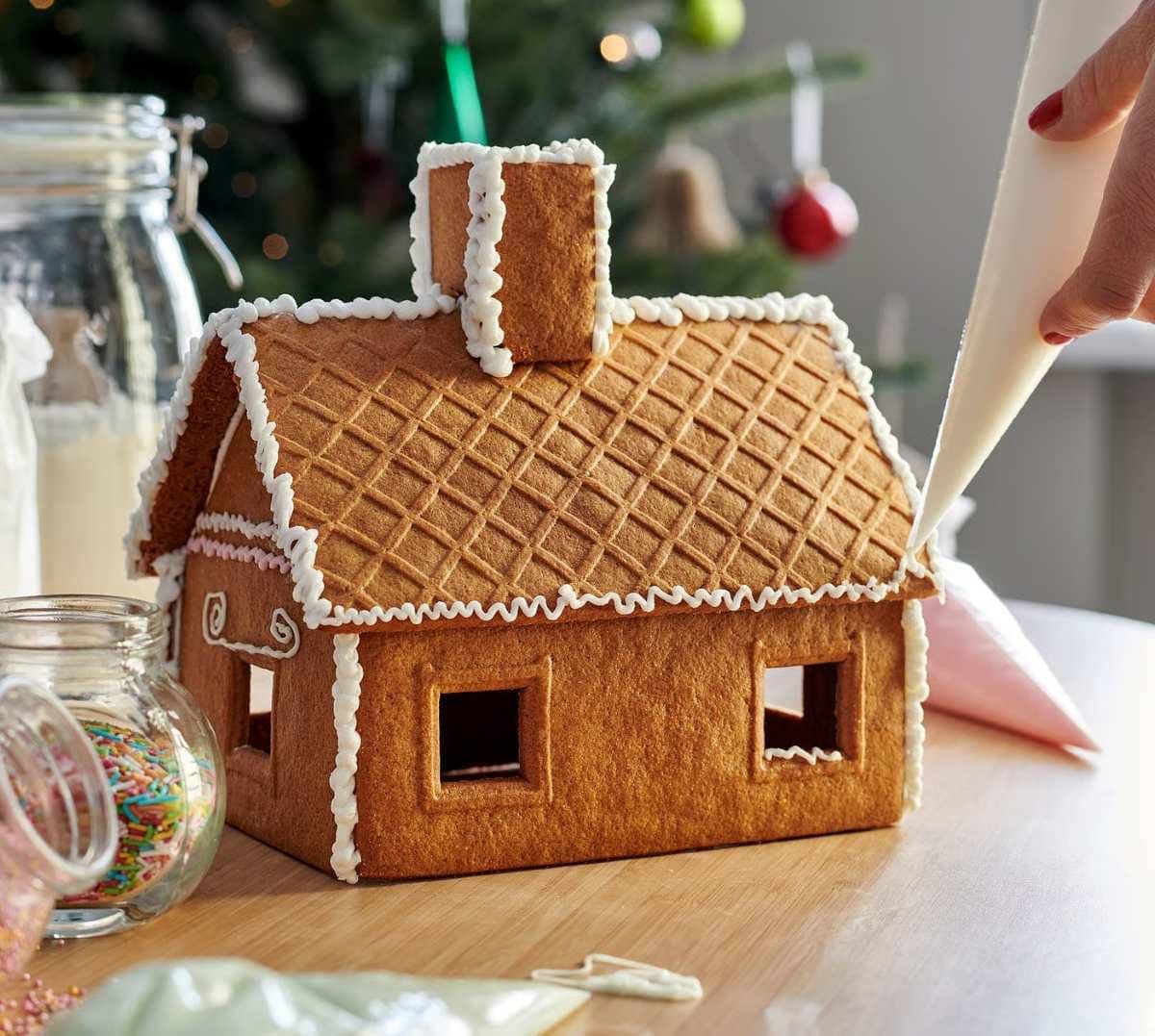 VINTERSAGACasa de bizcocho de jengibre de Ikea