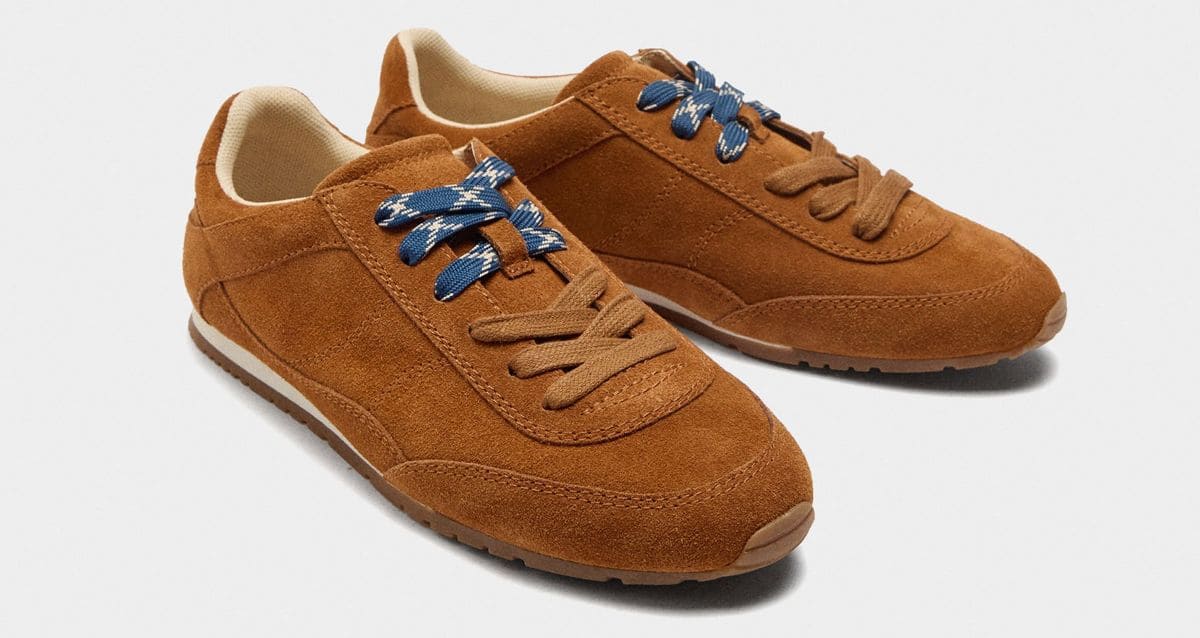 Zapatillas de piel monocromática de Parfois