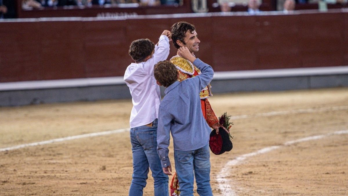 Robleño se corta la coleta I Plaza 1