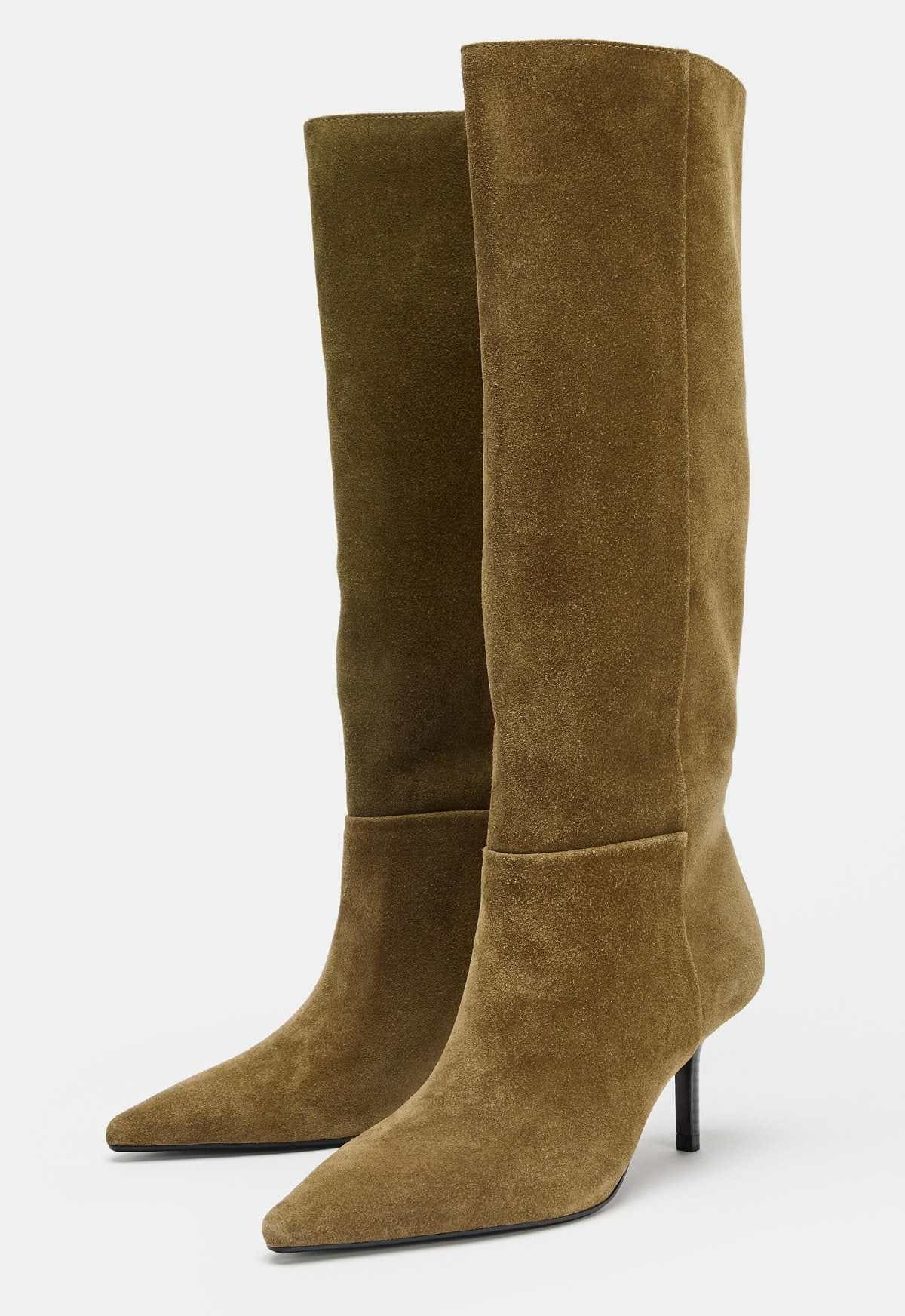 Bota tacón fino serraje de Zara