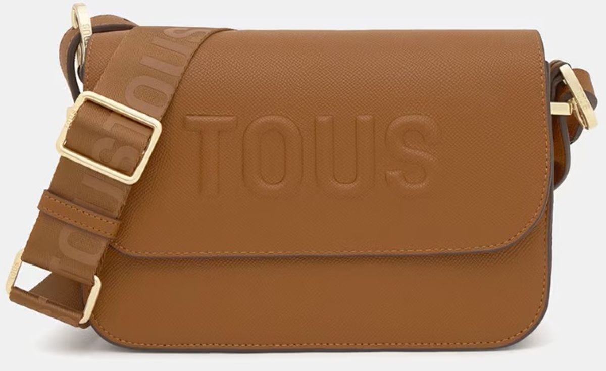 Bolso bandolera mediano con cierre de botón imantado y solapa Tous de El Corte Inglés