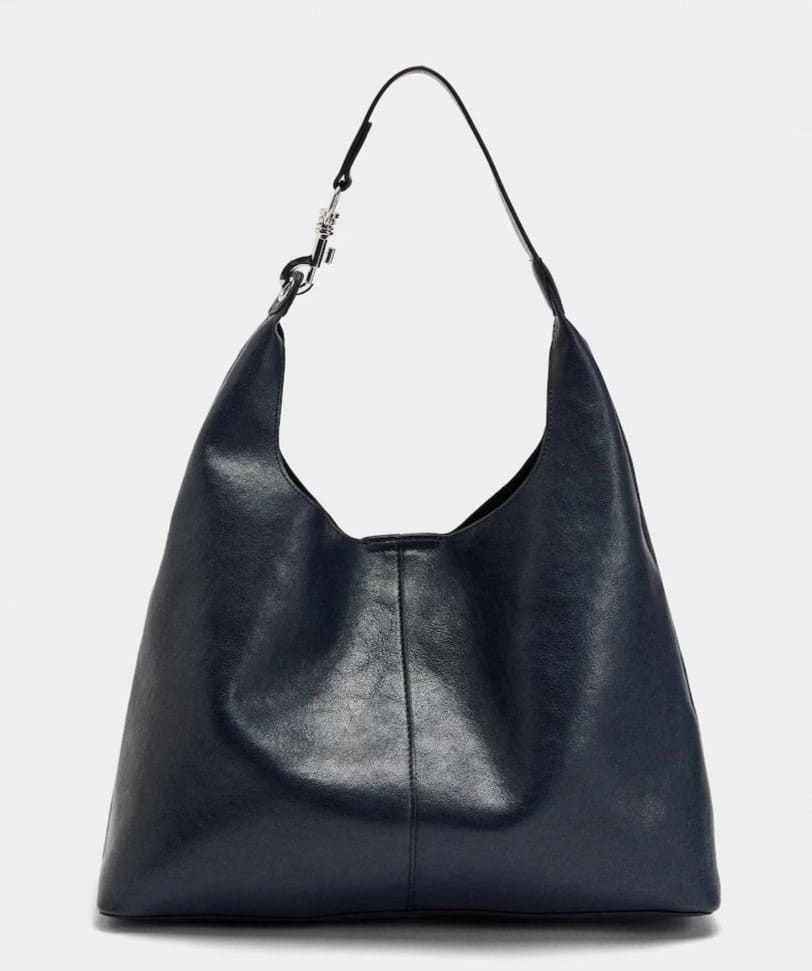Bolso de hombro estilo hobo con cierre de imán en liso