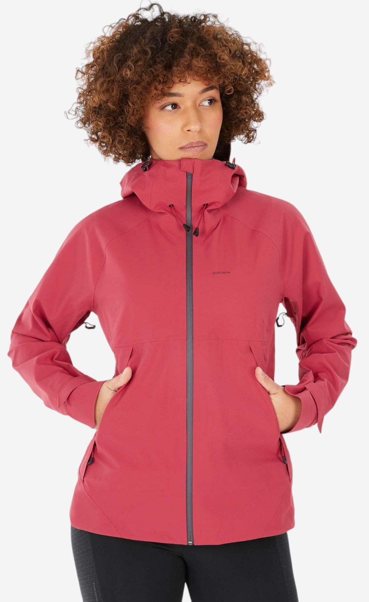Chaqueta impermeable Quechua MH500 de Decathlon