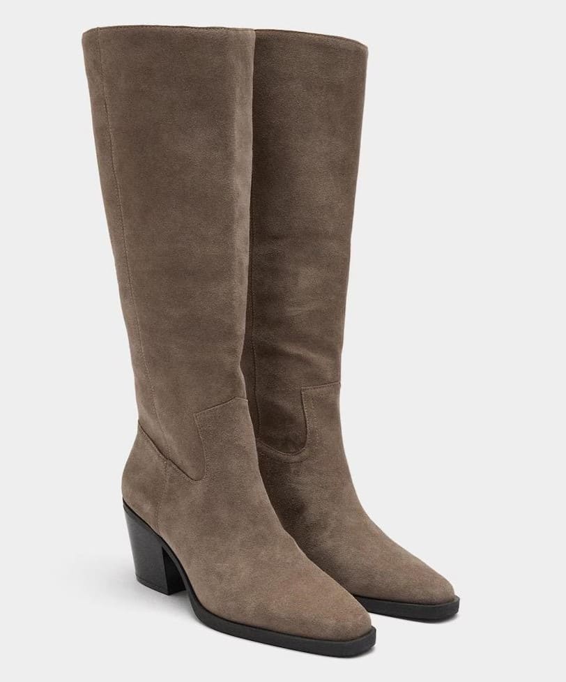 Botas de piel altas con costuras visibles en liso