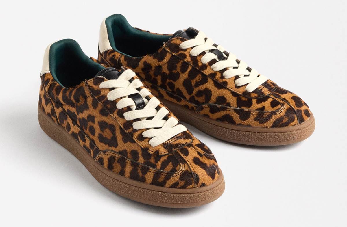 Zapatillas de piel estampado animal de Parfois