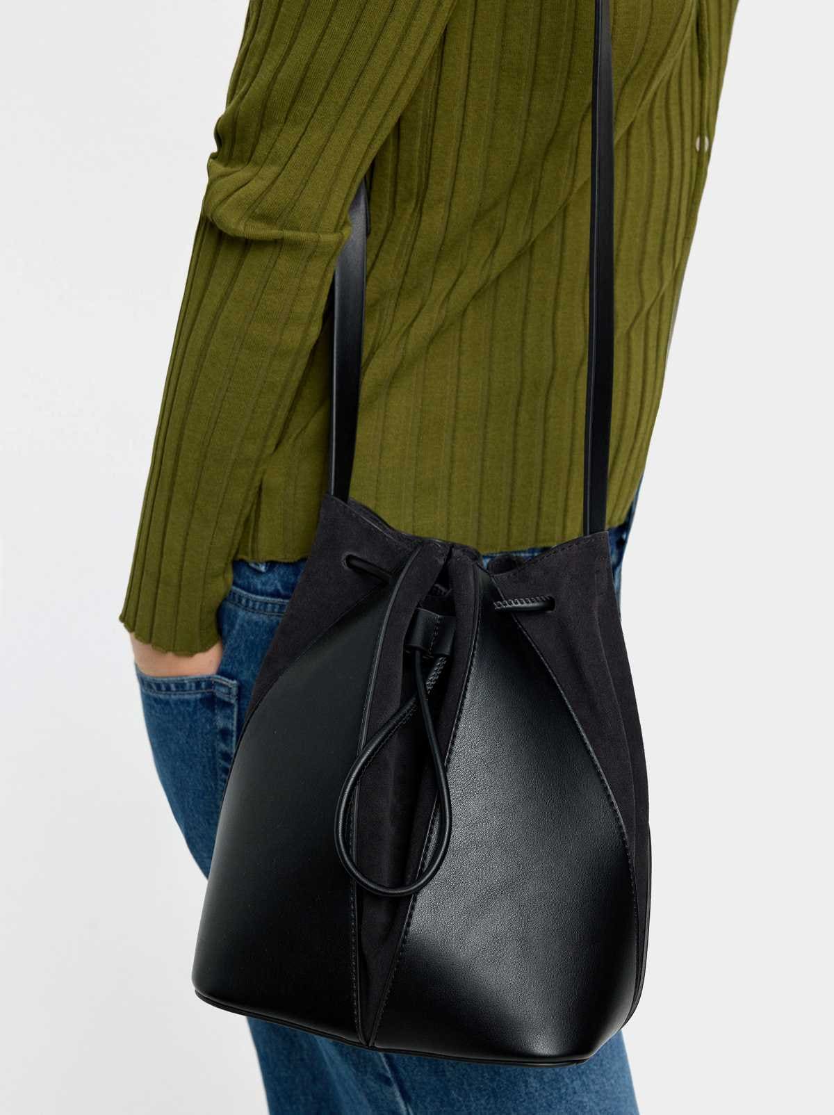 Bolso bombonera de piel M de Parfois