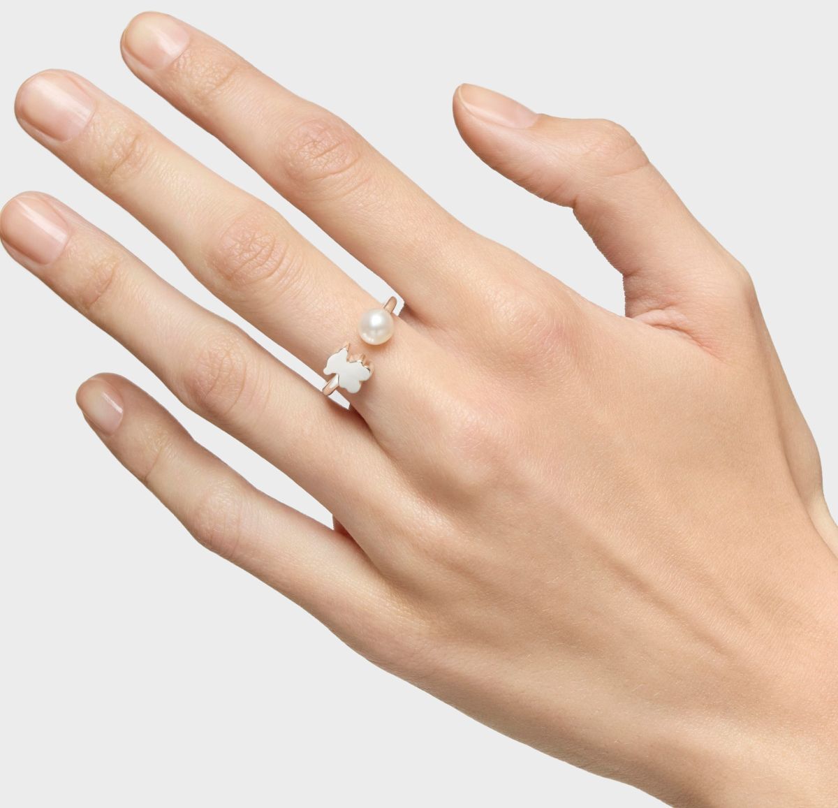 Anillo abierto de plata con perla cultivada Sweet Dolls de Tous