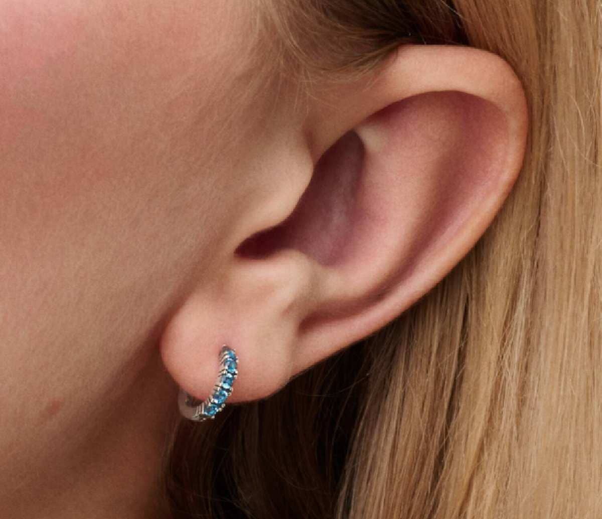 Pendientes de Aro Abrazo Azul Claro de Pandora