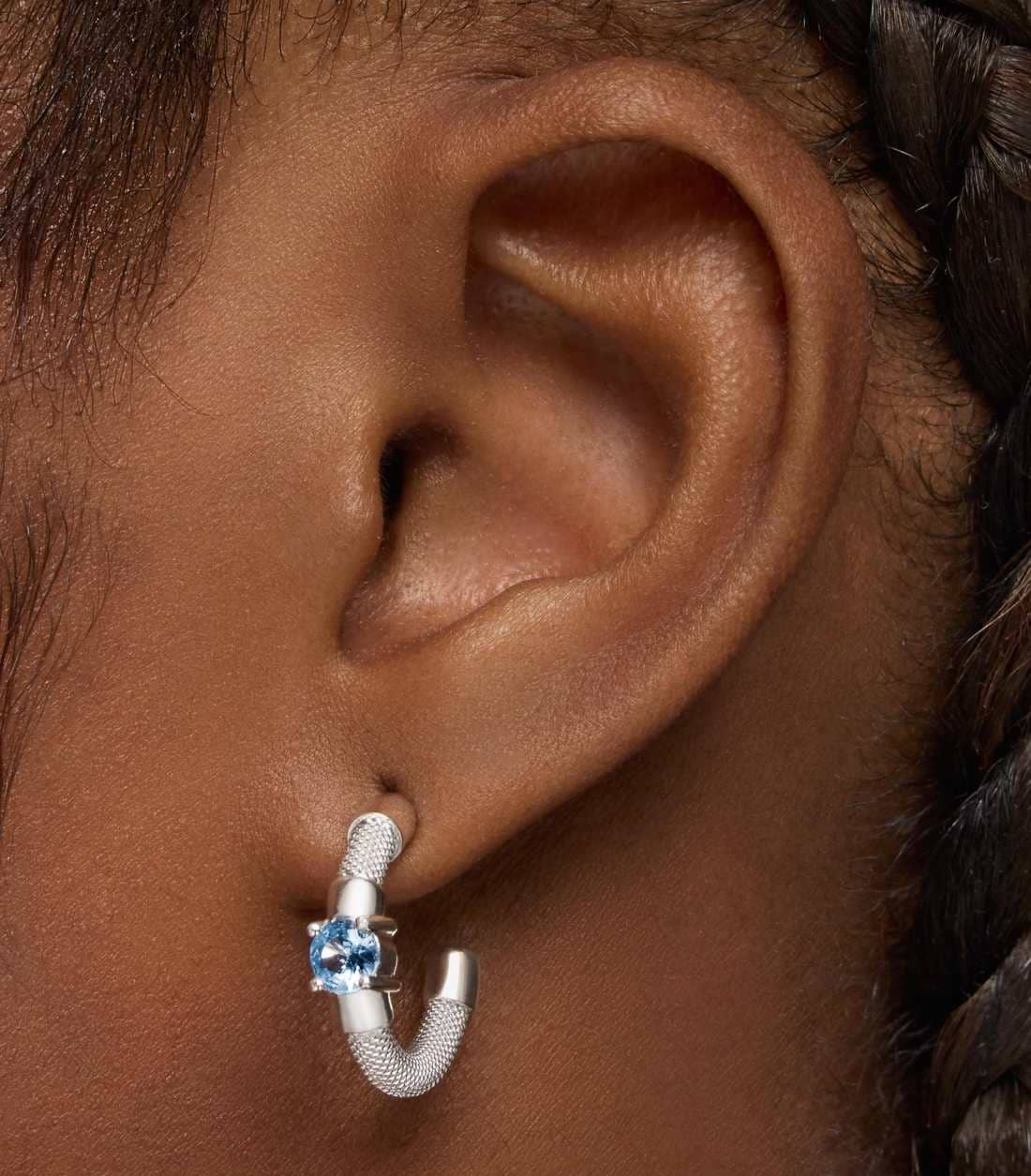 Pendientes aro de plata y espinela creada en laboratorio TOUS Mesh LGG