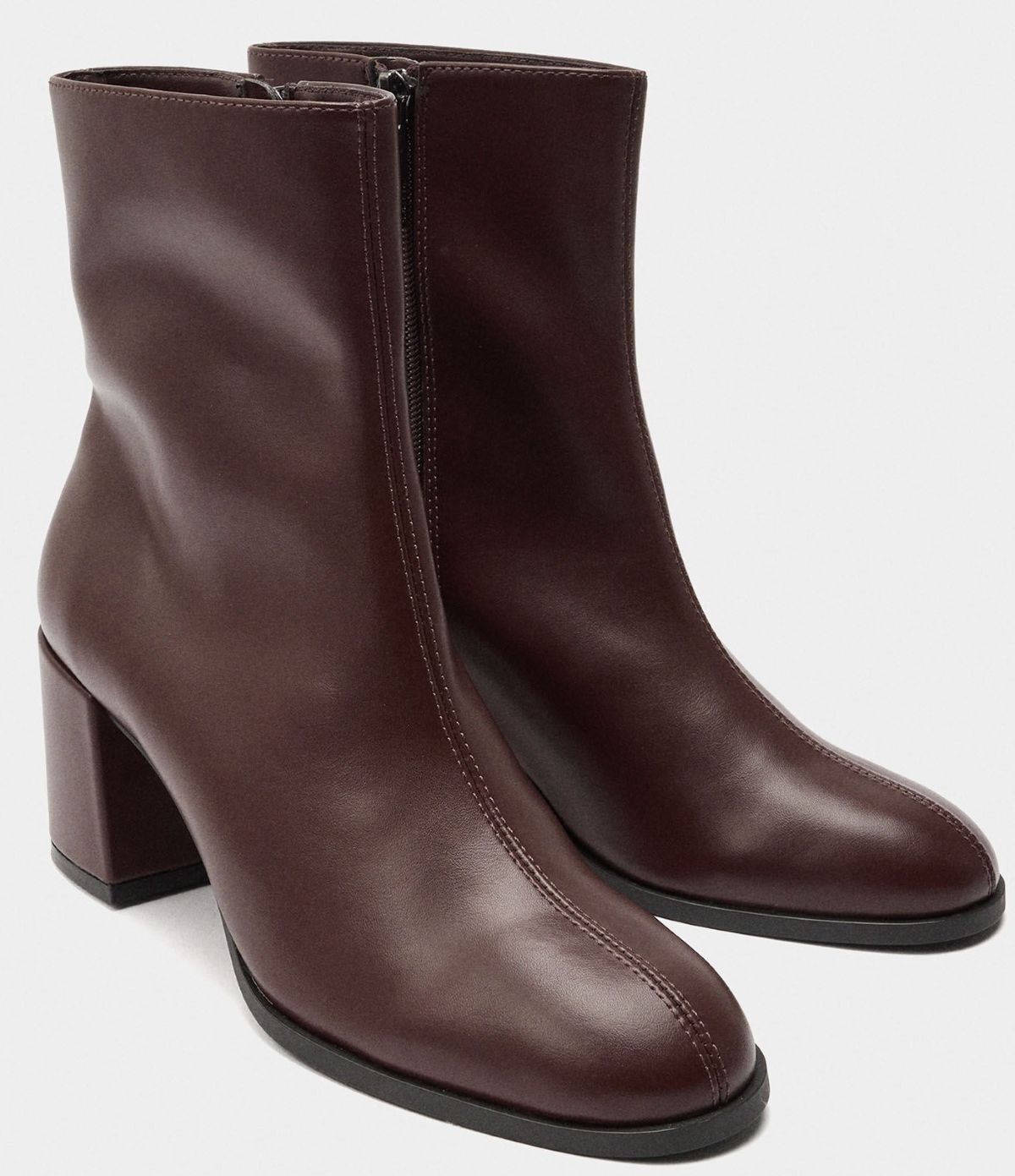 Botines de tacón ancho con pespuntes de Parfois